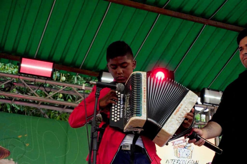 Riohacha celebra el talento de sus jóvenes artistas en festival cultural intercolegial