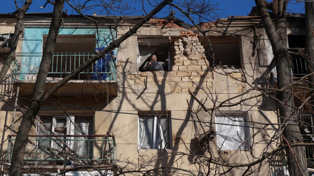 Rusia ataca con 270 drones mientras Zelenski negocia defensa aérea en el Golfo