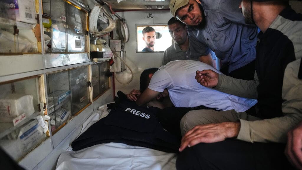 Fuerzas israelíes matan a camarógrafo de Al Jazeera en ataque con drones en Gaza