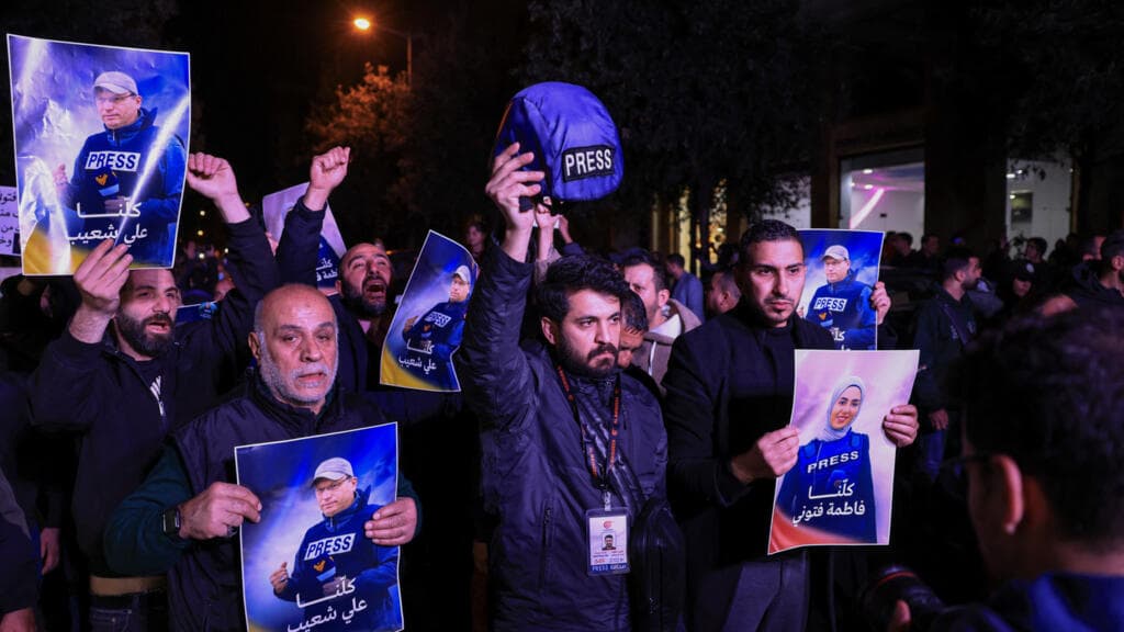 Israel mata tres periodistas en Líbano; acusa a uno de vínculos con Hezbolá