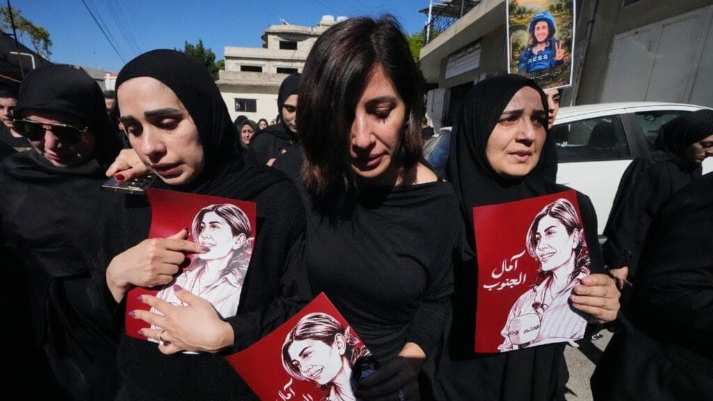 Líbano acusa a Israel de "crimen de guerra" tras muerte de periodista en bombardeos