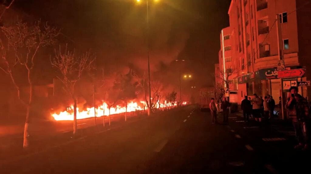 Trump declara ganador en Irán, pero Teherán amenaza con expandir la guerra