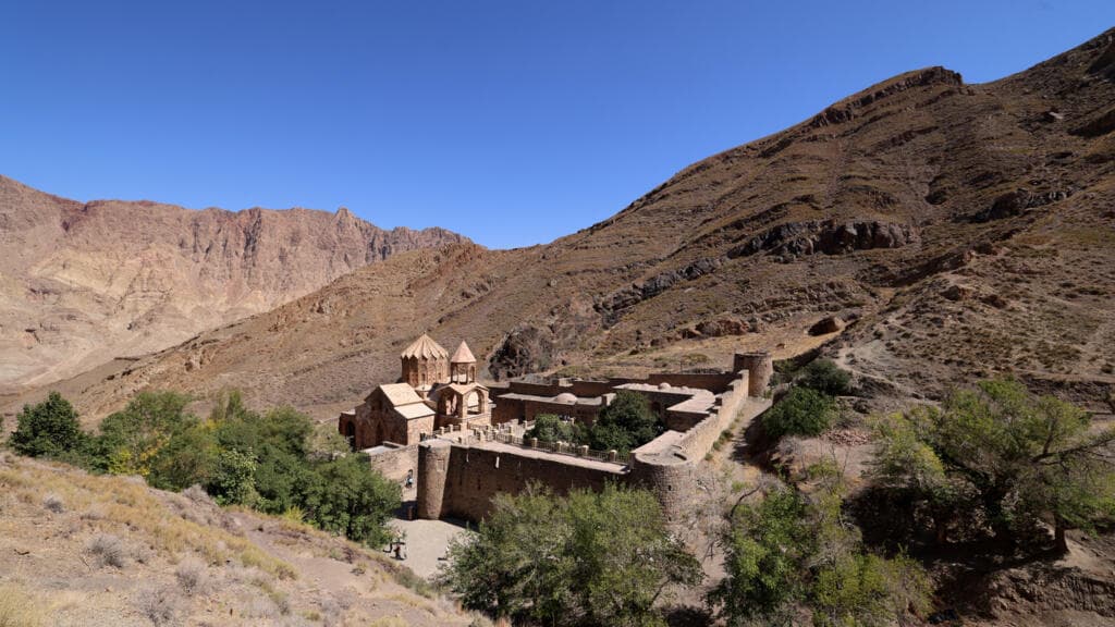 Azeríes iraníes temen que la guerra regional desate conflictos étnicos en frontera compartida