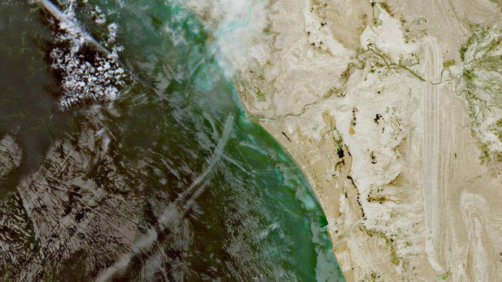 Trump despliega 15.000 militares y 100 aeronaves para abrir el estrecho de Ormuz bloqueado por Irán