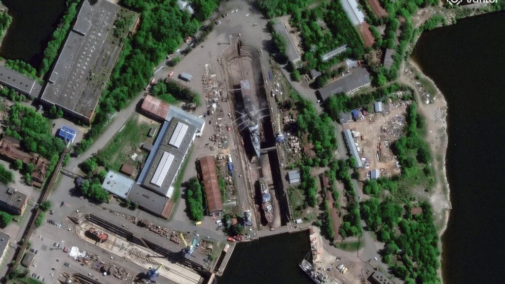 Ucrania ataca San Petersburgo en pleno foro de Putin y rechaza negociaciones sin condiciones