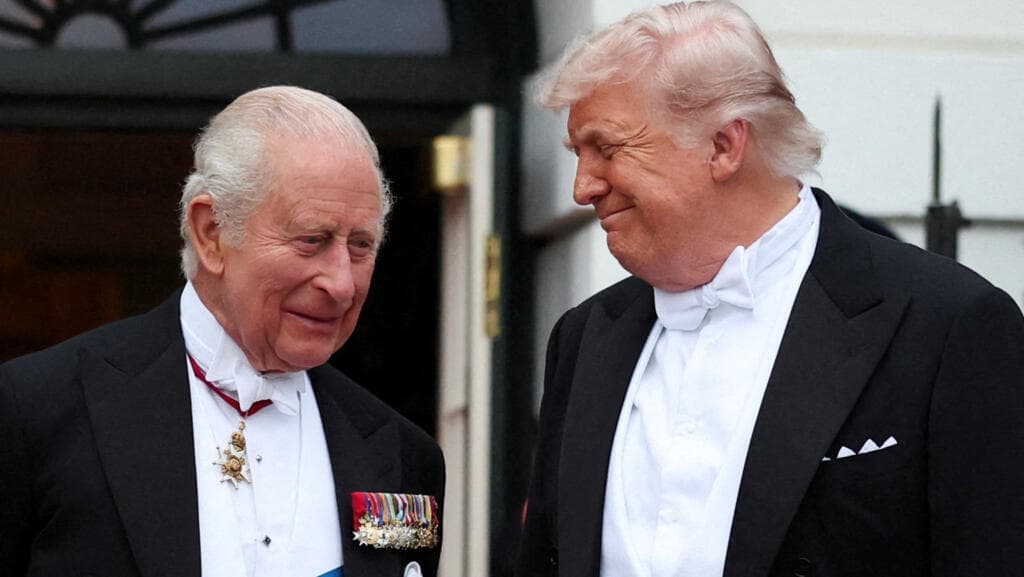 La diplomacia real de Carlos III logra lo que políticos no pudieron: aplacar a Trump