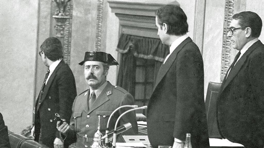 España desclasifica archivos del golpe de 1981: revelan órdenes de "disparar a matar" y el papel del rey