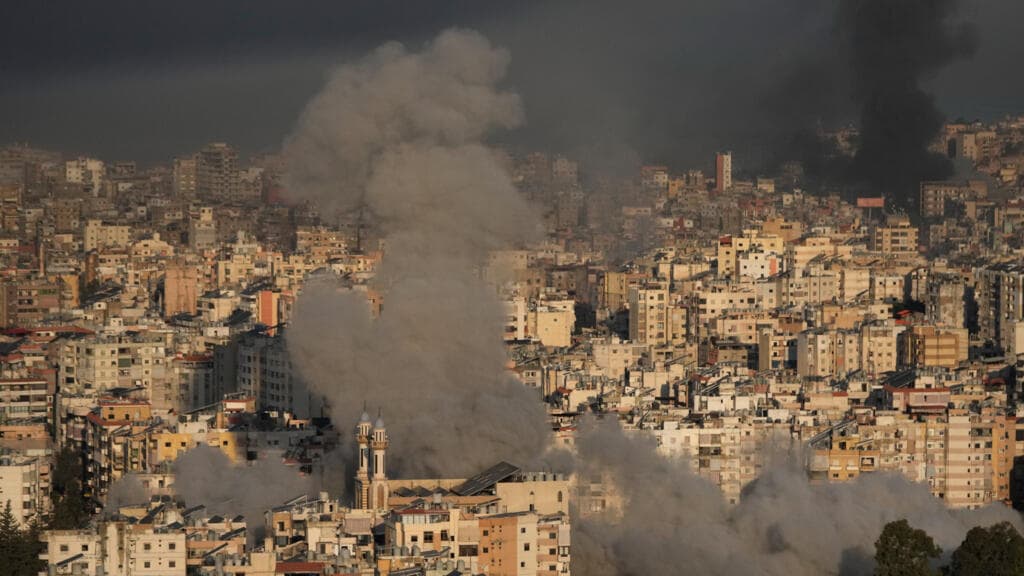 Irán reclama control del Ormuz mientras Israel intensifica bombardeos en Líbano