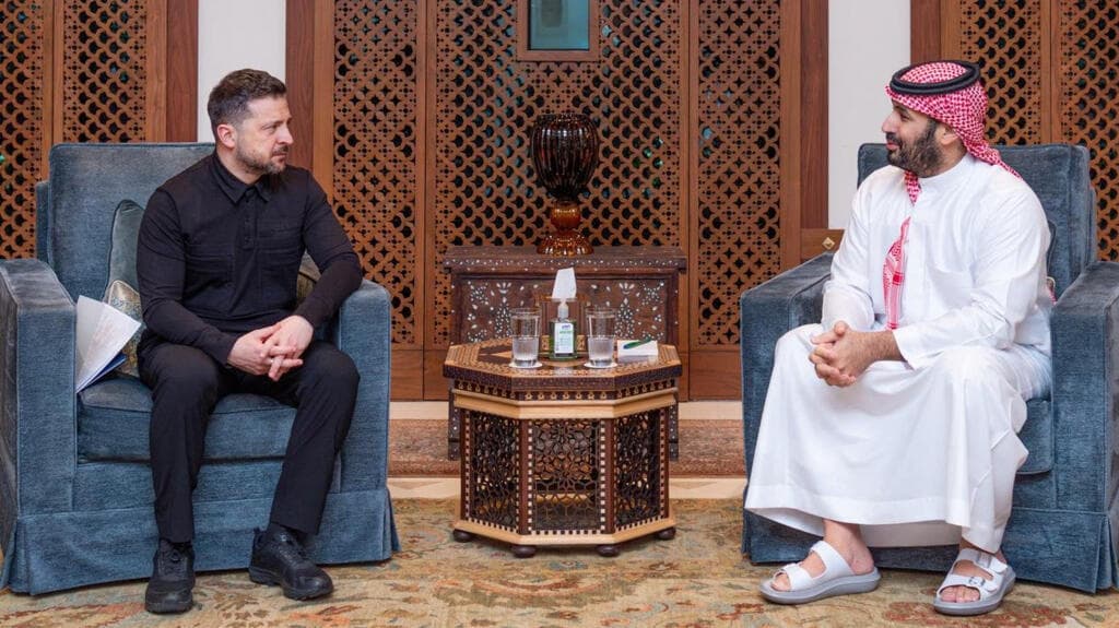 Zelenski busca aliados en el Golfo mientras Rusia e Irán se acercan más