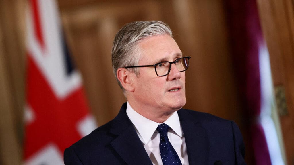 Starmer tambalea: los escenarios que podrían terminar con el primer ministro británico antes de 2029