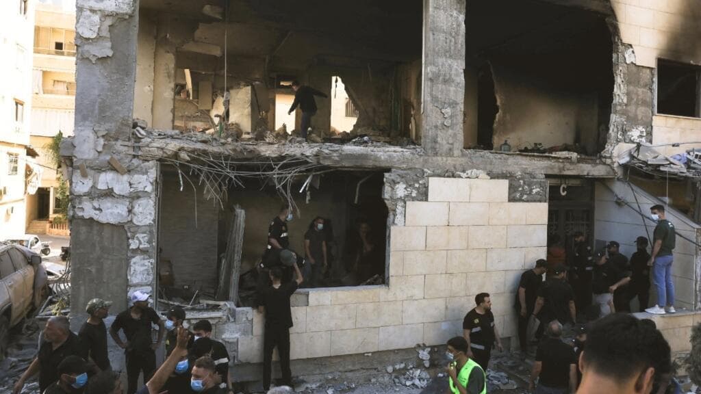 Israel intensifica bombardeos en Líbano justo antes de negociaciones clave en Washington