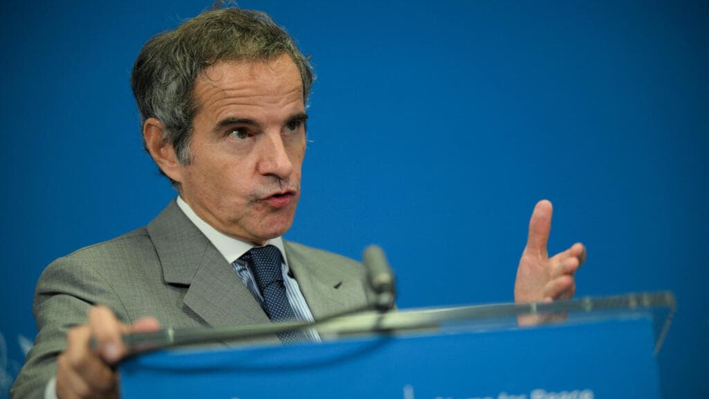 OIEA quiere inspeccionar nucleares iraníes, pero Teherán pone condiciones antes de permitir acceso