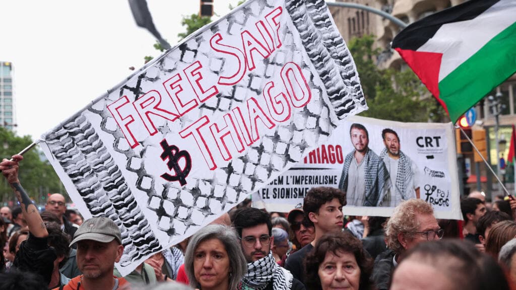 Dos activistas detenidos tras flotilla humanitaria a Gaza comparecen ante tribunal israelí
