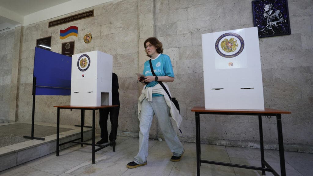 Armenia elige entre acercarse a Occidente o mantener vínculos con Rusia en elecciones clave