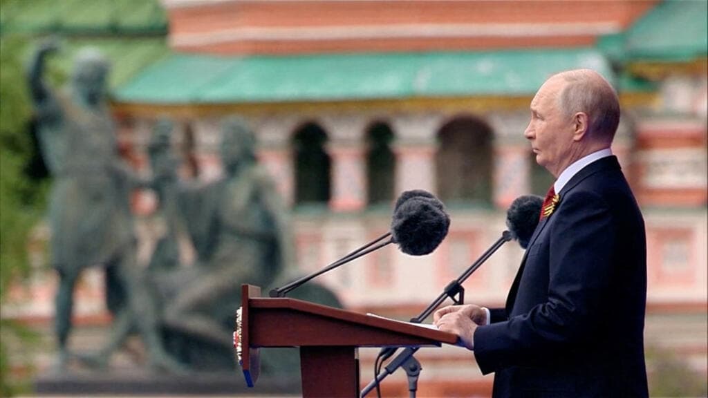 Putin celebra Victoria sin tanques ni cañones por temor a ataques ucranianos