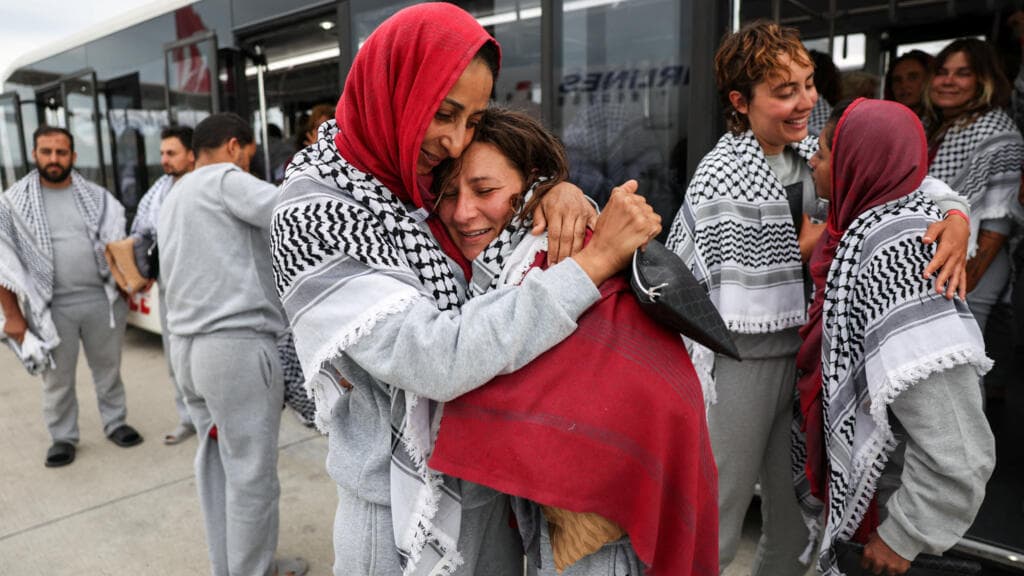 Israel expulsa 430 activistas de flotilla humanitaria tras polémico video de ministro