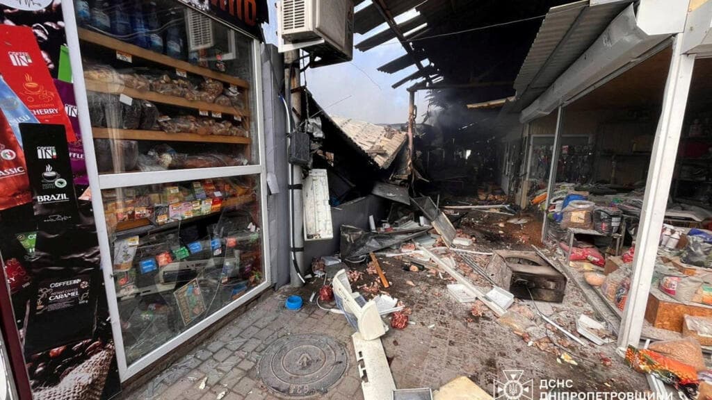 Rusia bombardea Ucrania dejando cinco muertos mientras Zelenski negocia en Estambul