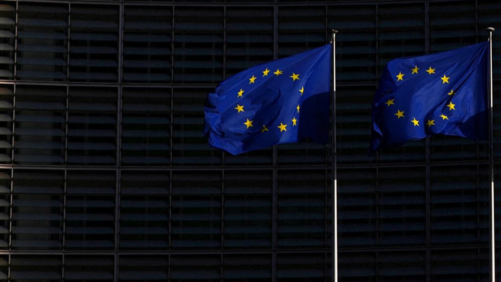 Europa fracturada: Francia refuerza su arsenal nuclear mientras España se opone