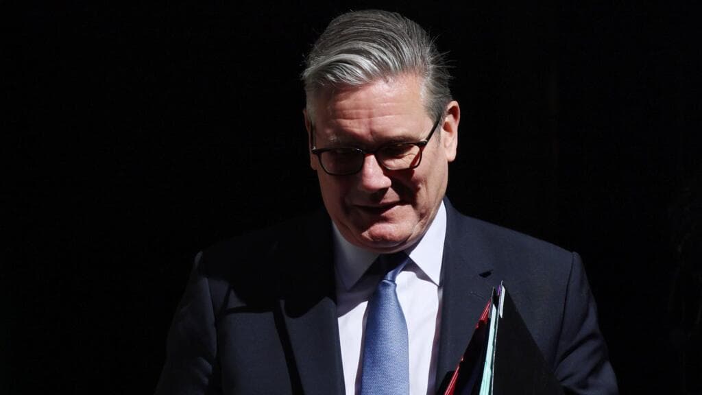 Starmer insiste que desconocía las alertas de seguridad sobre Mandelson antes de nombrarlo embajador en EE.UU.