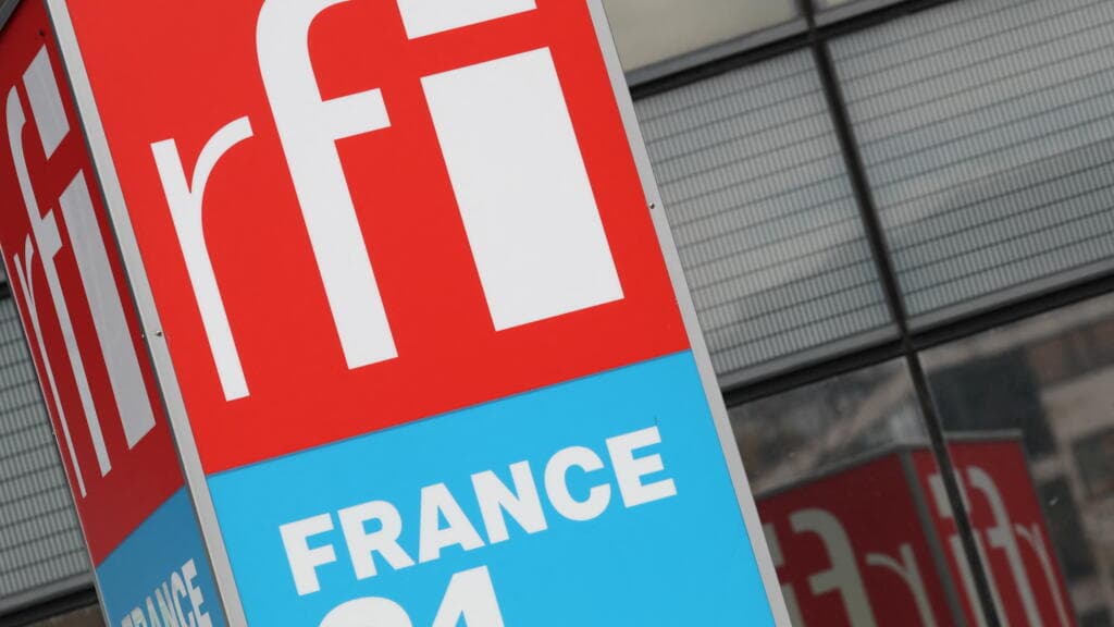 Israel expulsa a periodista francesa de RFI sin justificación, acusándola de apoyo a Hamás