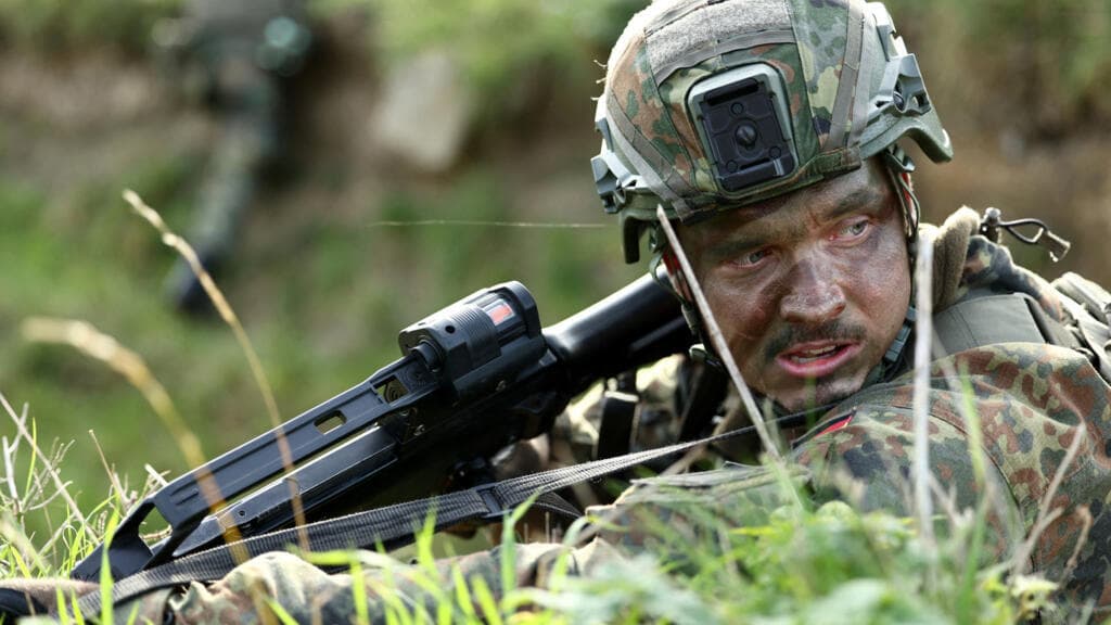 Alemania ordena notificar viajes al exterior: la confusión por una ley que busca reforzar el Ejército