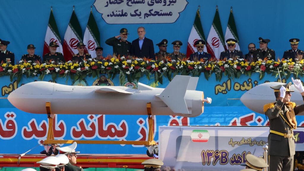 Irán descarta guerra inminente con EE.UU. pero se mantiene en alerta ante nuevos ataques