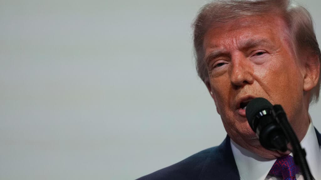 Trump suspende ataque a Irán y abre puerta a negociaciones, pero mantiene amenaza militar