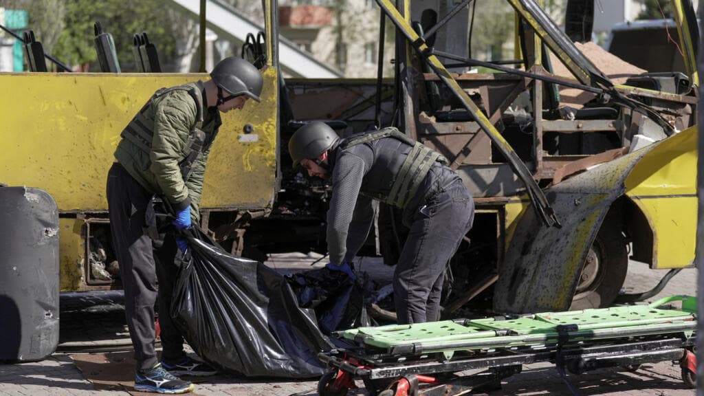 Ataques rusos dejan ocho muertos en Ucrania mientras Camerún confirma 16 bajas de sus ciudadanos en el frente