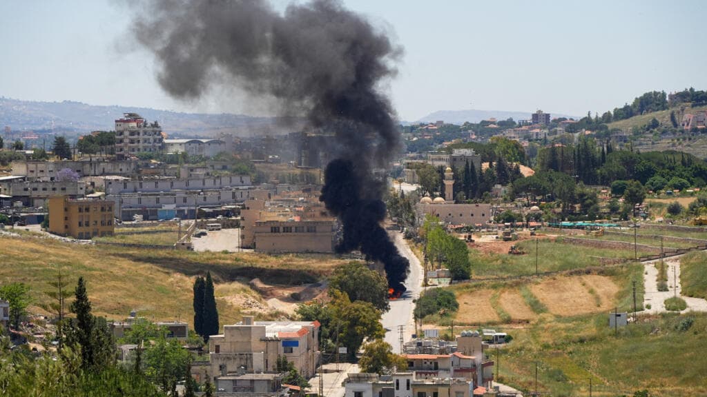 Israel mata tres soldados libaneses en ataque que describe como "error" mientras se intensifica la tensión regional