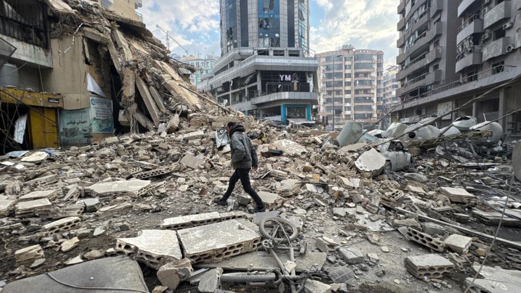 Líbano sumido en el caos: guerra, crisis humanitaria y paralización política mientras Hezbolá enfrenta a Israel