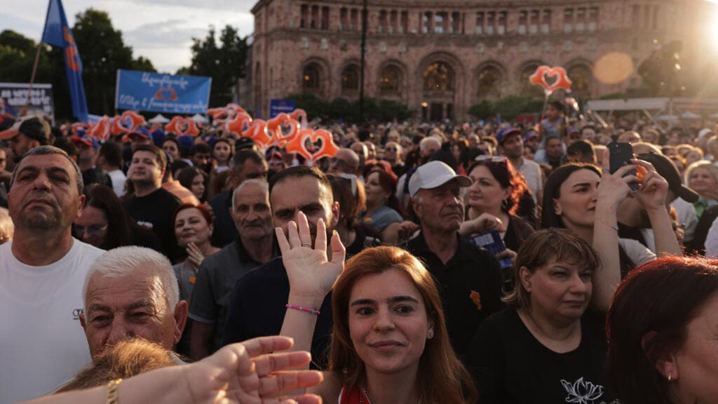 Armenia elige entre Rusia y Europa en unas elecciones marcadas por arrestos y tensión geopolítica