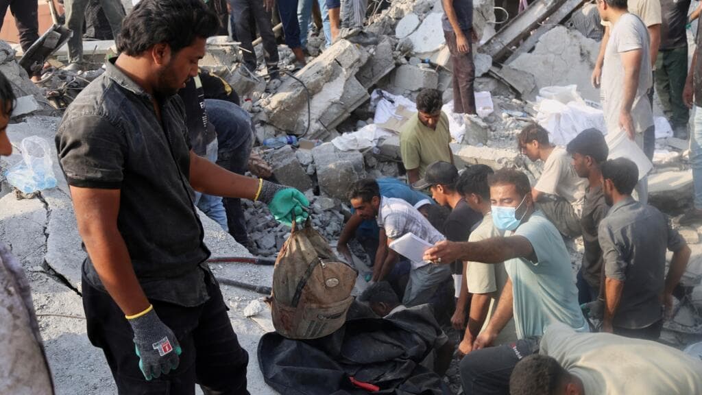 Irán reporta masacre en escuela de niñas, pero EE.UU. e Israel niegan el ataque