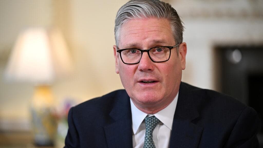 Parlamento británico debatirá si investiga a Starmer por nombrar embajador con vínculos con Epstein