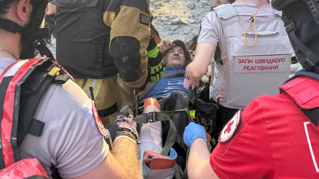 Rusia bombardea Kiev en peor ataque desde junio: 10 muertos y 56 heridos