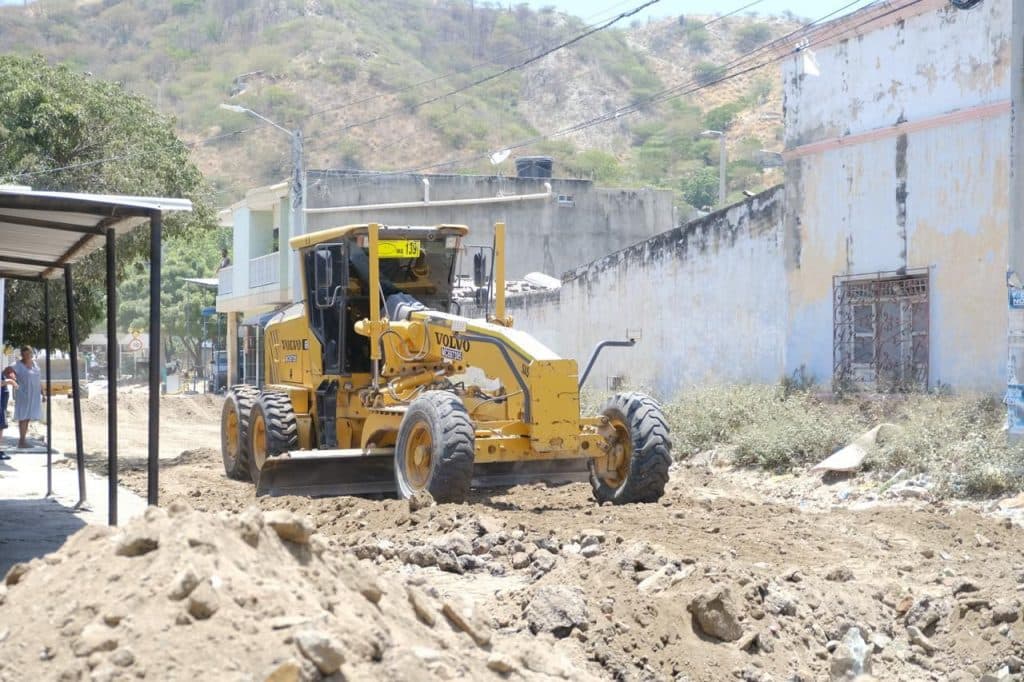 Vuelven a trabajar en el Colector Pescaíto tras meses de paralización en Santa Marta