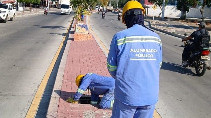 Santa Marta moderniza la Calle 30 con nuevo sistema de iluminación LED