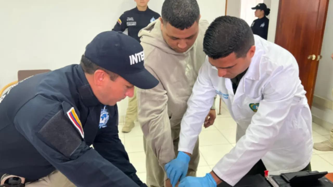 Cinco narcotraficantes colombianos extraditados a Estados Unidos por envío de cocaína