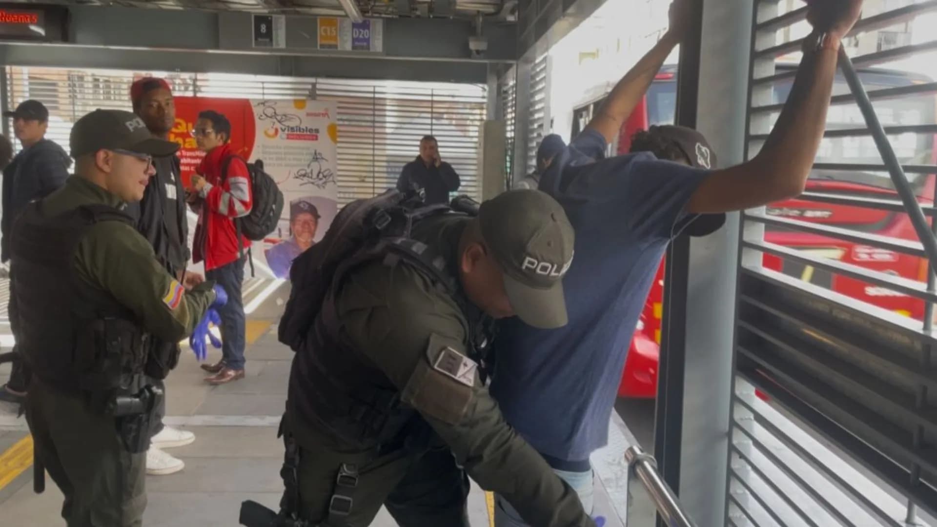 Más de 500 capturados en Bogotá: la Policía intensifica operativos contra microtráfico y hurtos