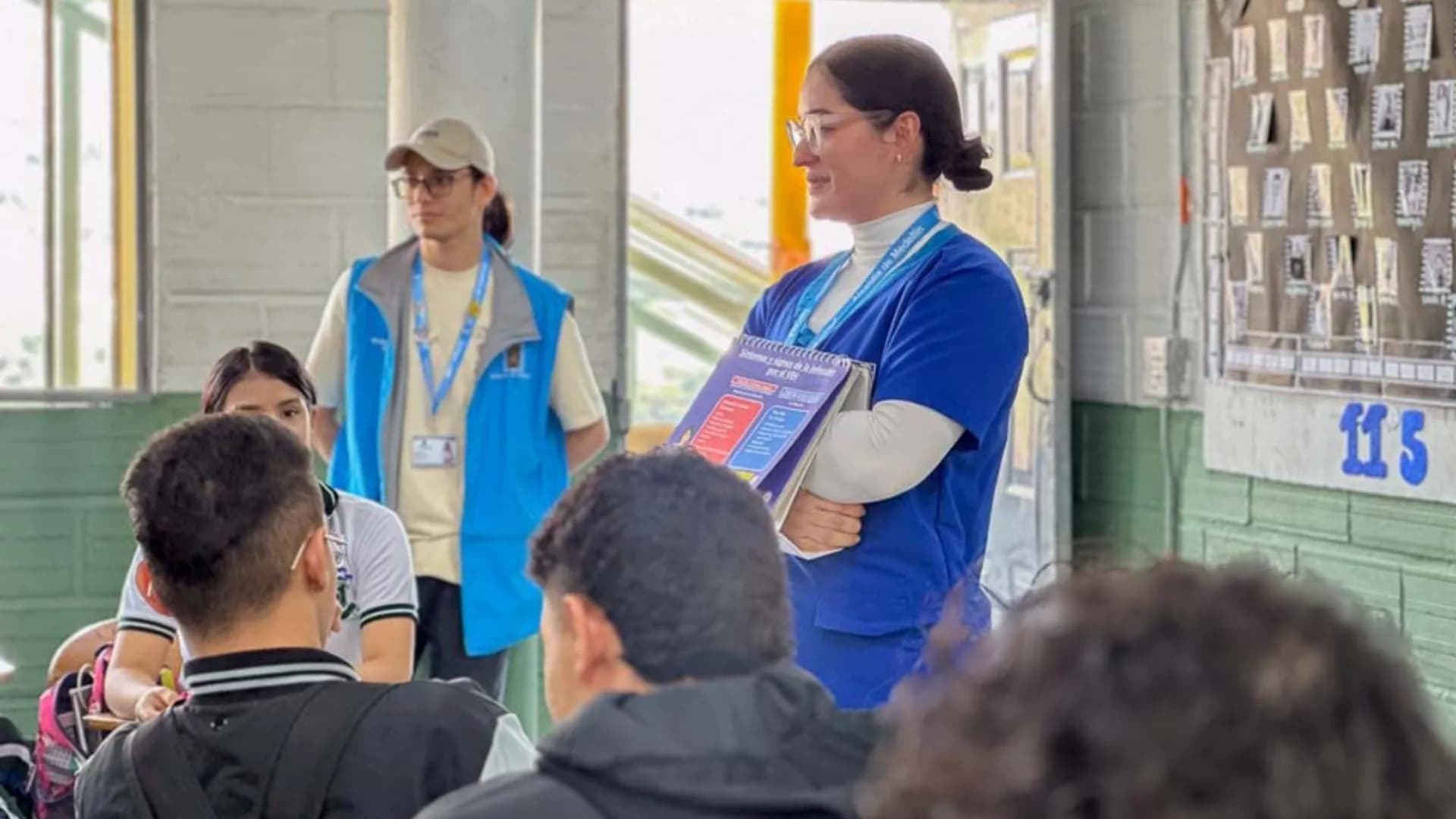 Medellín reduce históricos casos de embarazo adolescente con estrategias de prevención y educación
