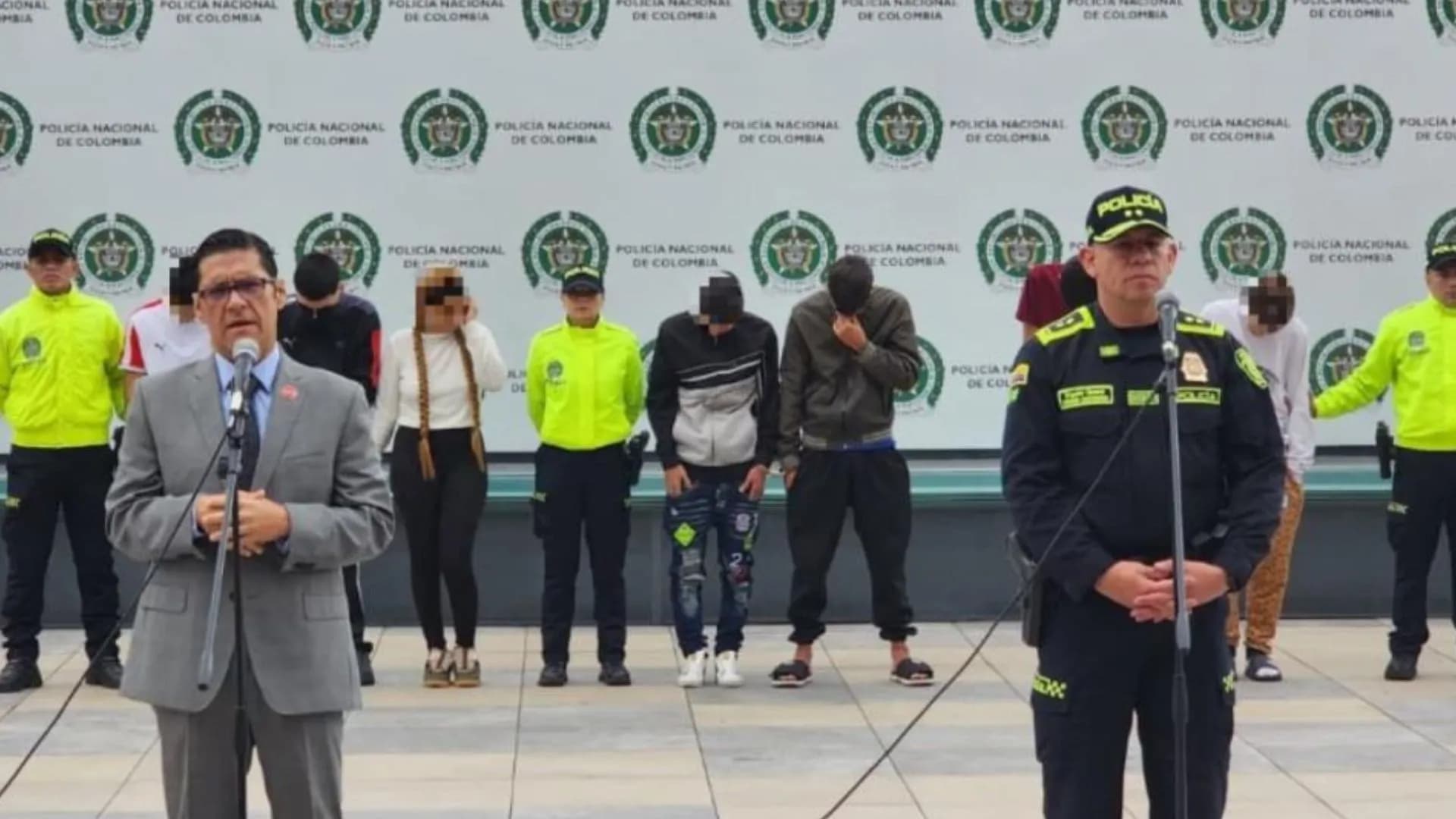 Capturan a nueve integrantes de banda que vendía droga en parques de Engativá