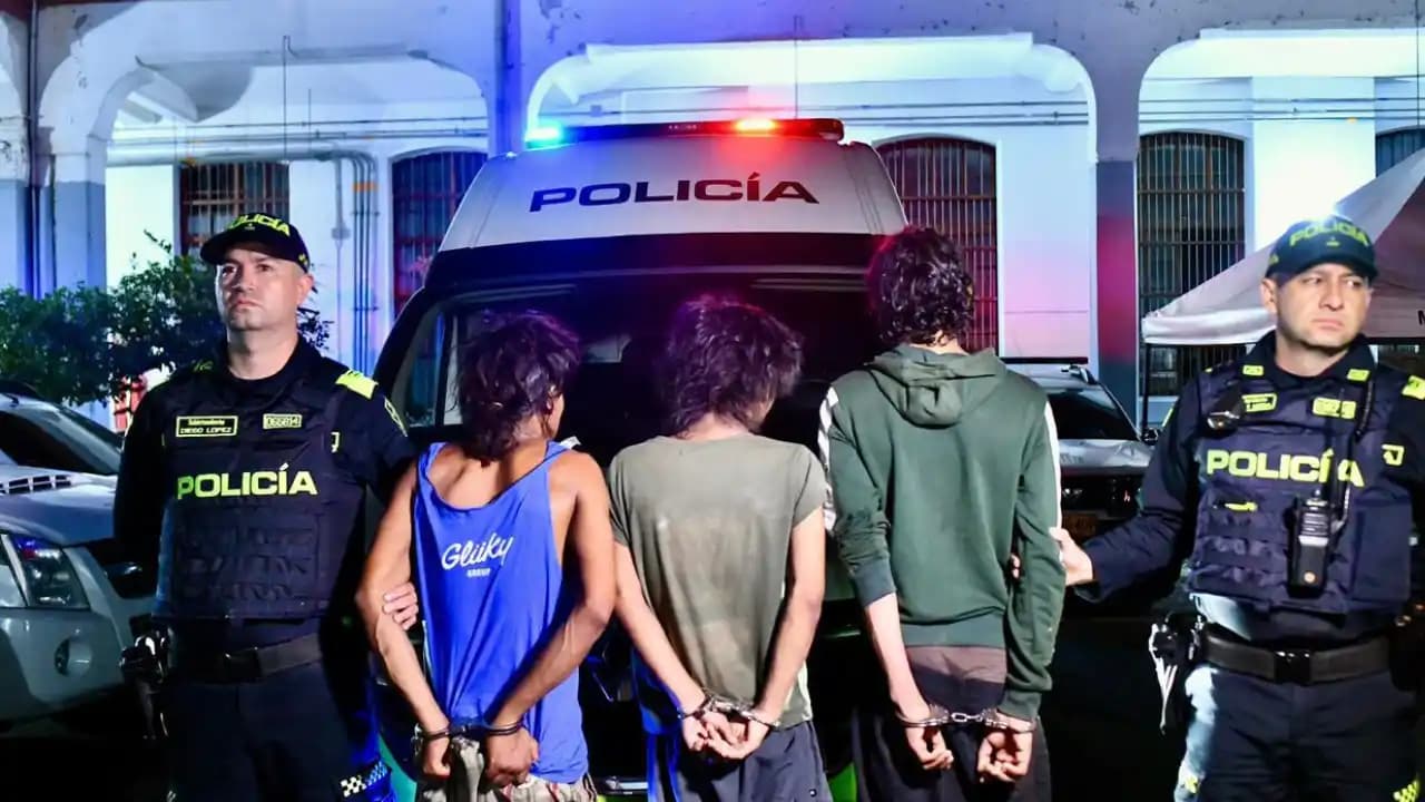Ocho capturados en Medellín por homicidios: cámaras los delataron con un cadáver en nevera