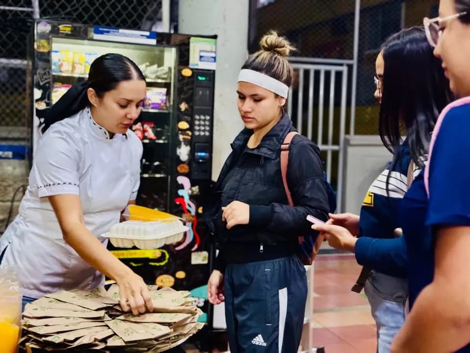 ITM lleva su restaurante a los barrios: primera universidad en Colombia con raciones en la comunidad