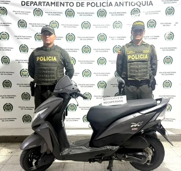 La Policía recuperó una motocicleta hurtada en operativo de control en Sonsón