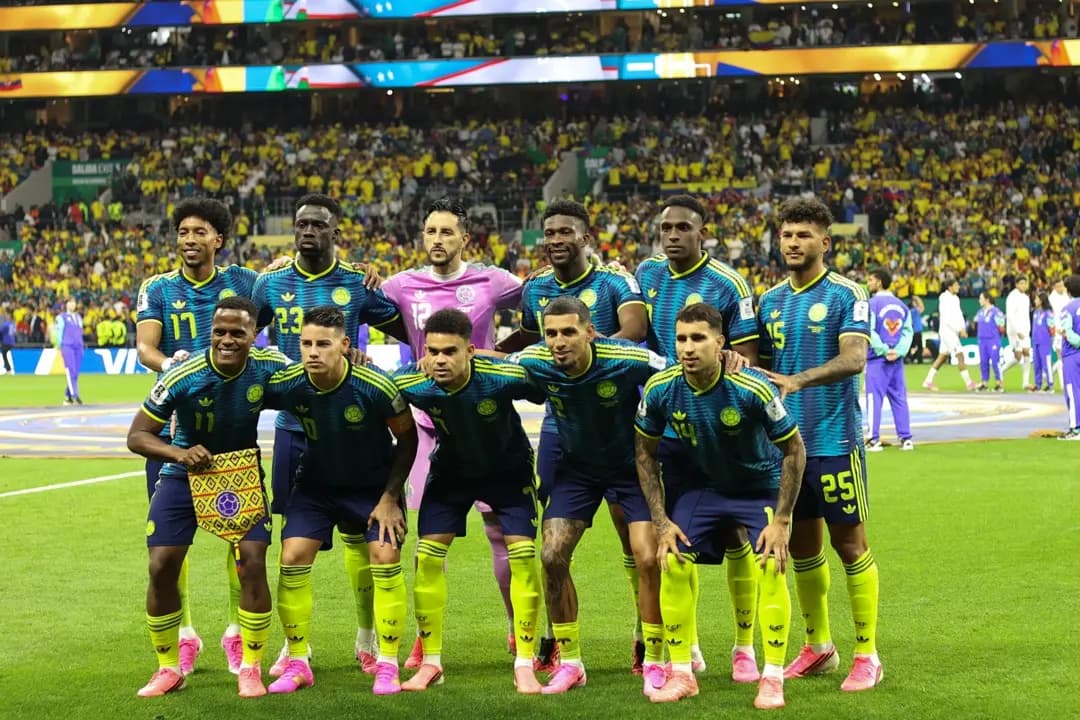 Colombia goleó 3-1 a Uzbekistán y tomó la punta del Grupo K en su estreno mundialista