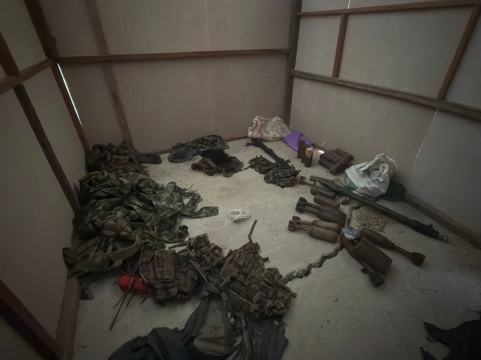 Fuerzas Militares desactivan plan criminal en el Cauca: incautan 13 drones y 350 kilos de explosivos
