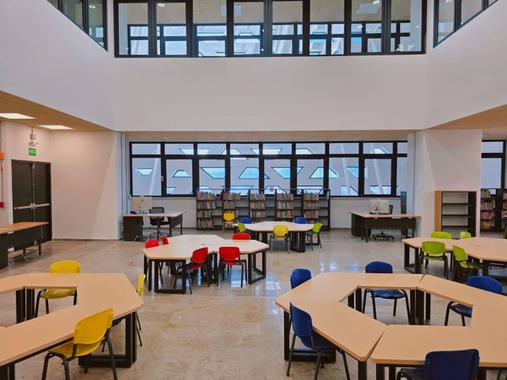 Biblioteca Santo Domingo reabre después de 11 años con tecnología, música y cultura para Popular