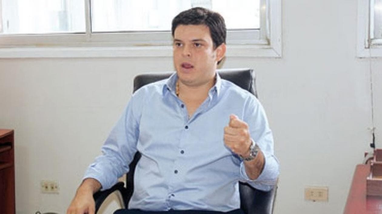 Alejandro Lyons sale de la cárcel tras cumplir condena por corrupción en Córdoba
