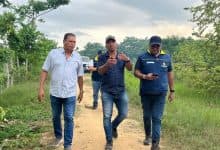 Maquinaria refuerza trabajos de contención en la Boca del Mañe de San Pelayo