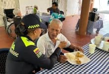 Policía Nacional celebra a adultos mayores de Cereté con jornada de bienestar y reconocimiento