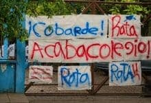Crisis en colegio Policarpa: comunidad pide salida del rector Eduardo Correa